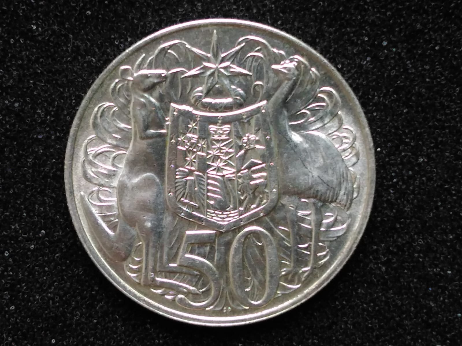Weight-And-Dimension-Of-An-Australia-50-Cents-Elizabeth-II-1966-Ag-0.8-Coin
